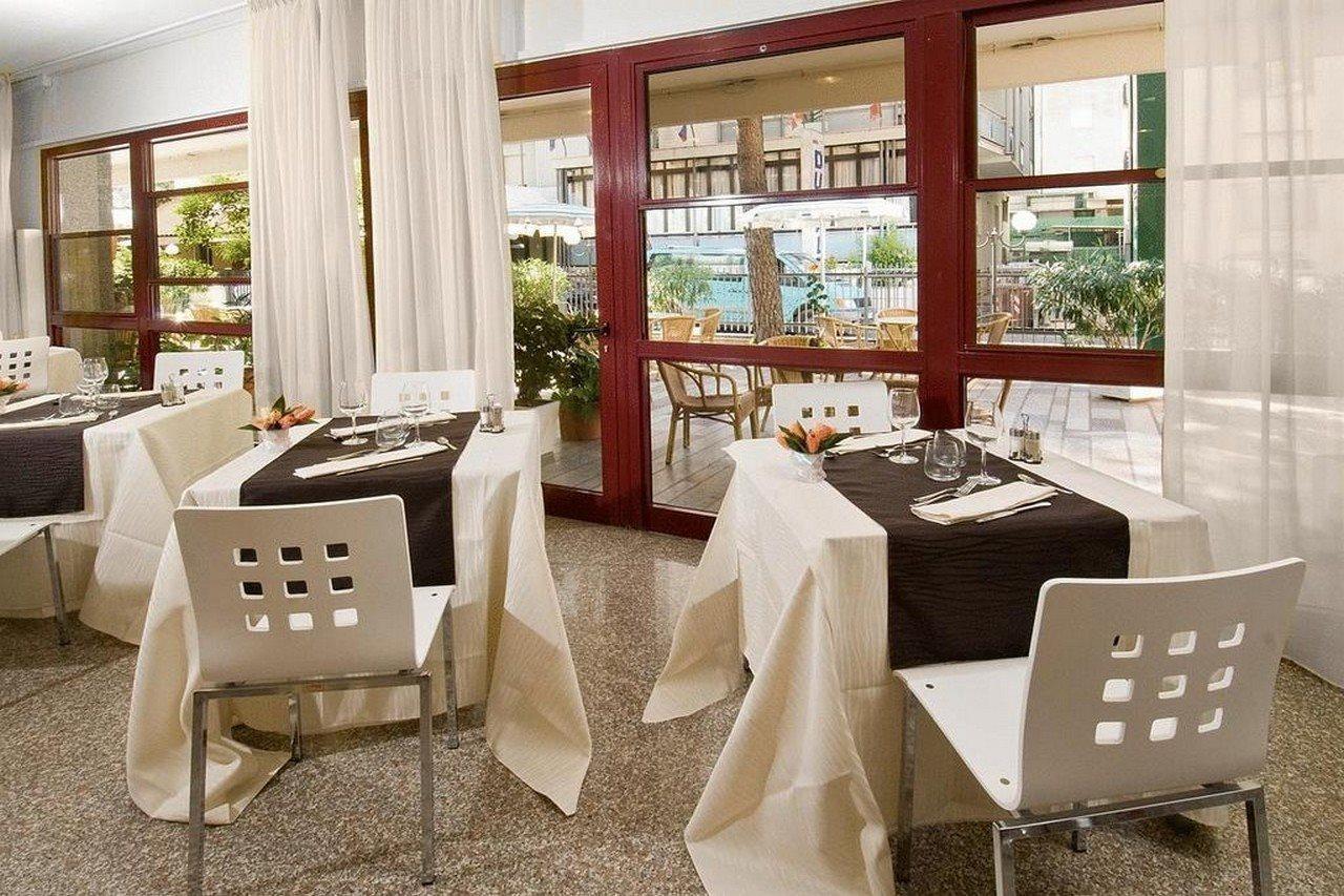Hotel Capinera リミニ エクステリア 写真