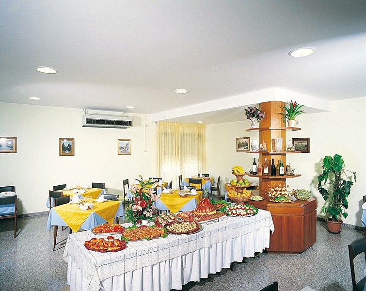 Hotel Capinera リミニ エクステリア 写真