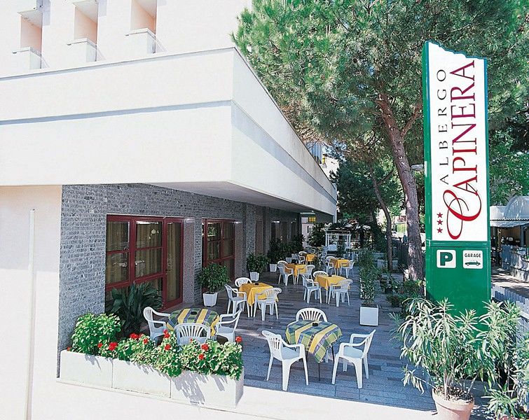 Hotel Capinera リミニ エクステリア 写真